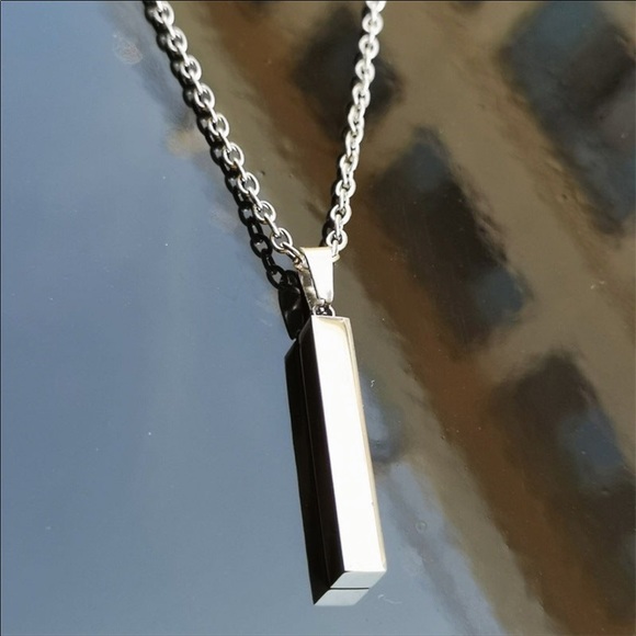 New Stainless Steel LOVE ❤️ Bar Necklace - Picture 2 of 4